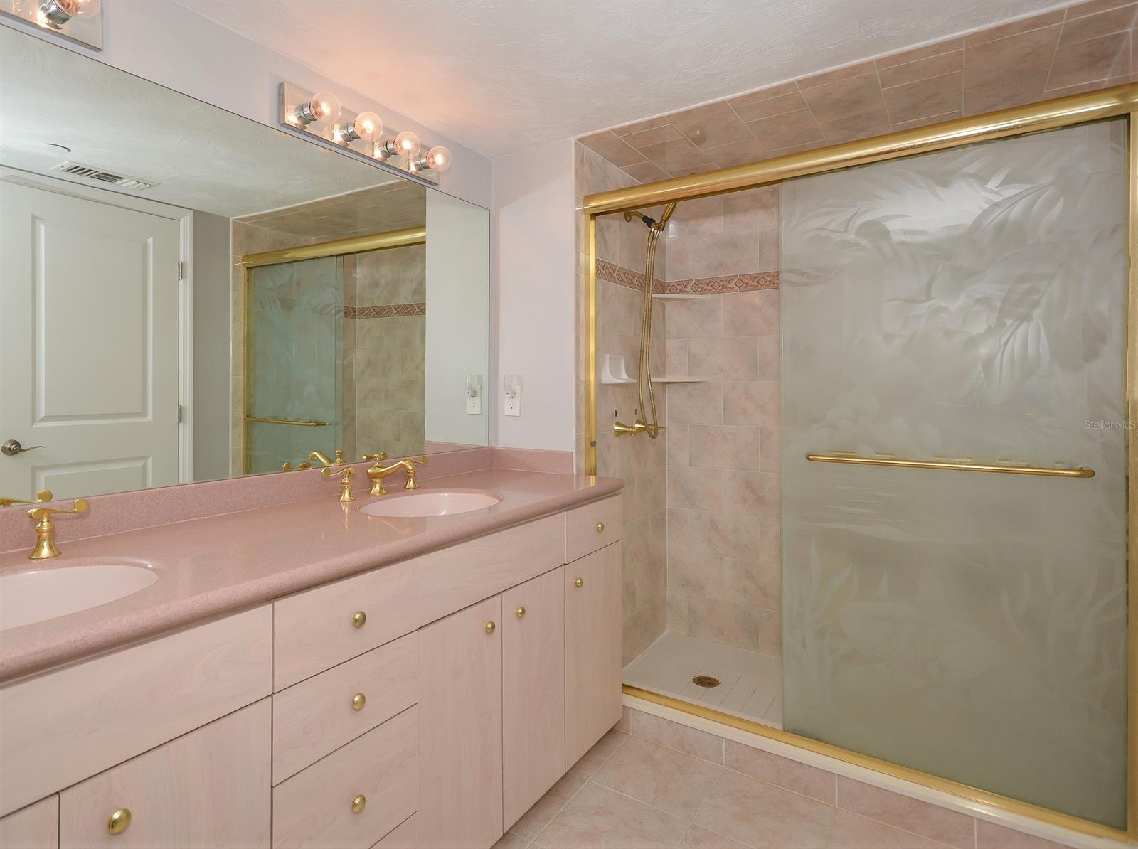 Diamond Head Point Condo - Residential