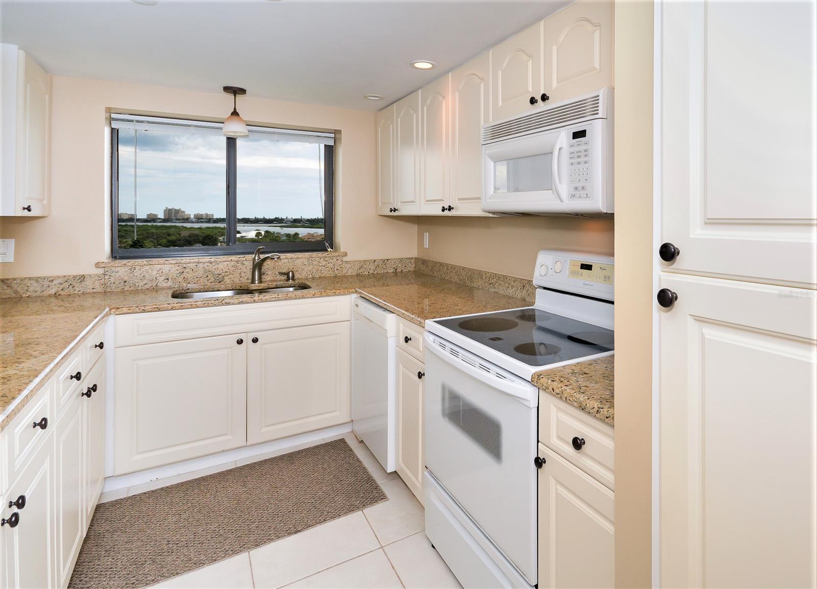 Diamond Head Point Condo - Residential