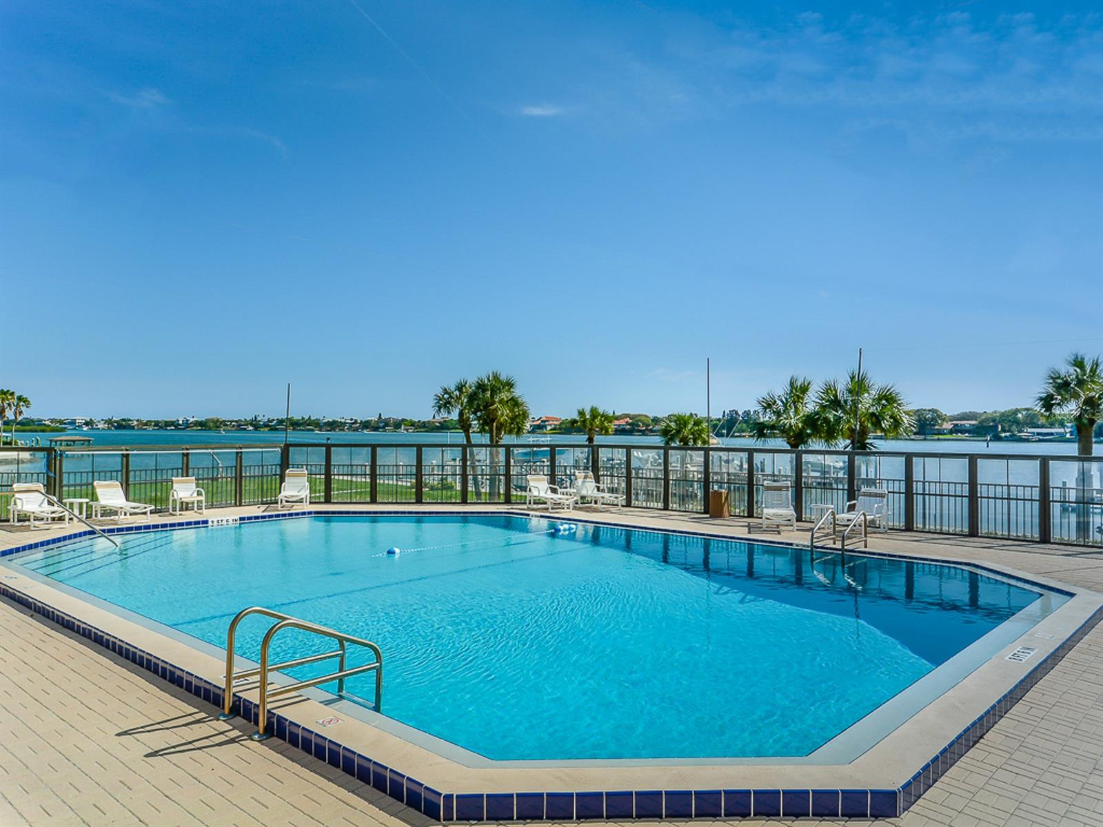 Diamond Head Point Condo - Residential