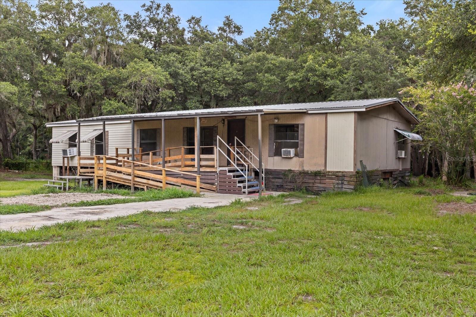 1275 ARAPAHO TRAIL