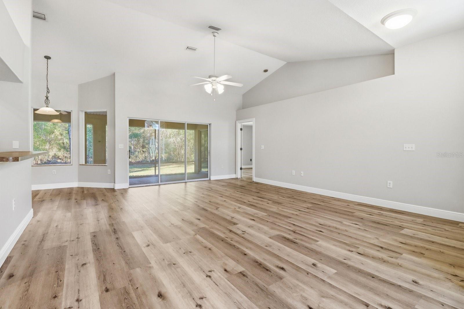 CITRUS SPGS UNIT 06 - Residential