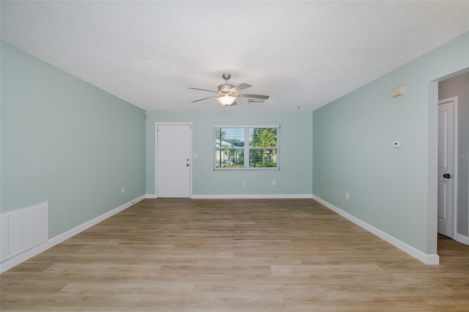 ALOHA GARDENS - Residential