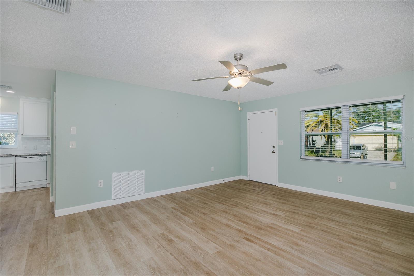 ALOHA GARDENS - Residential