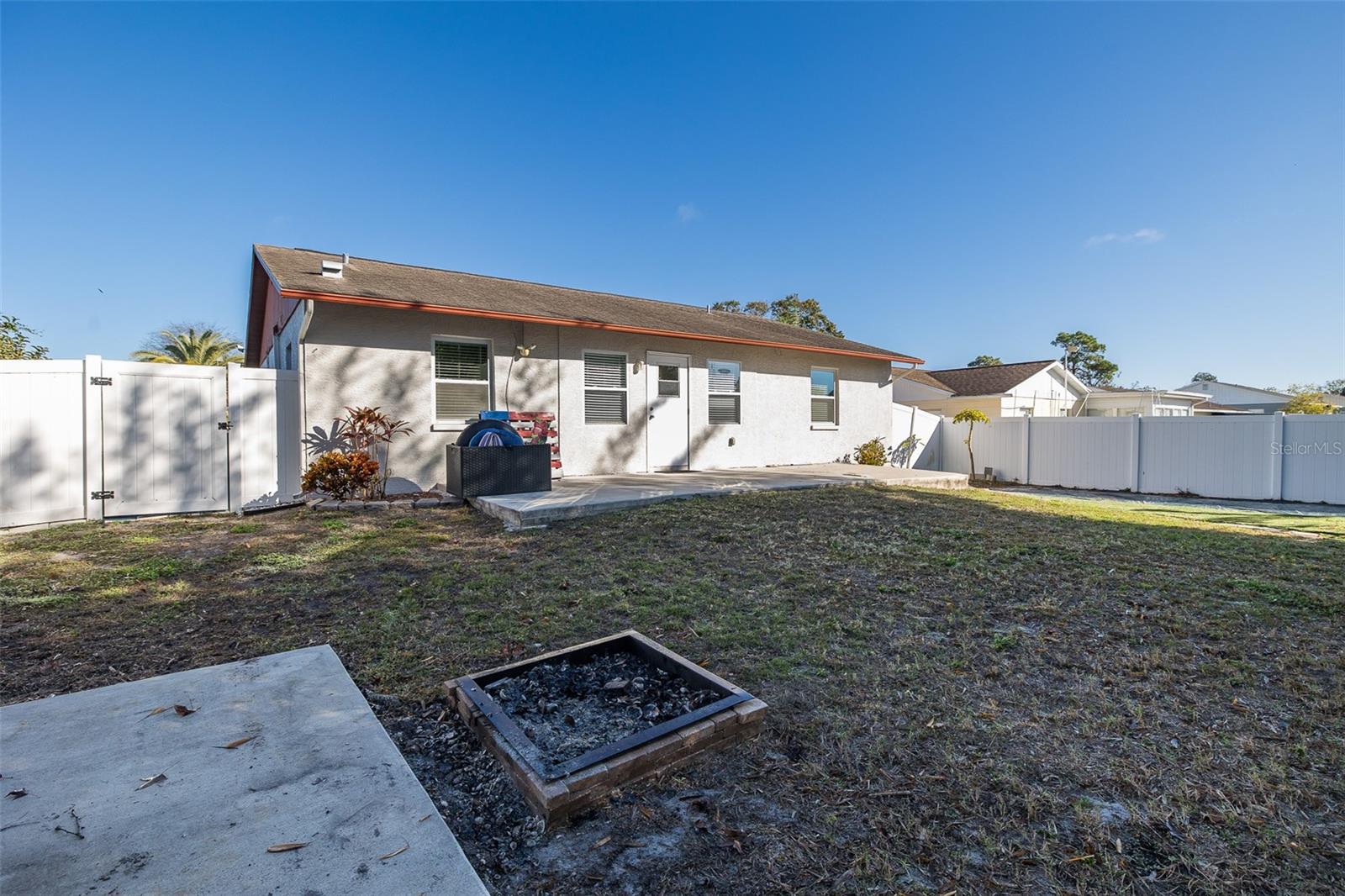 ALOHA GARDENS - Residential