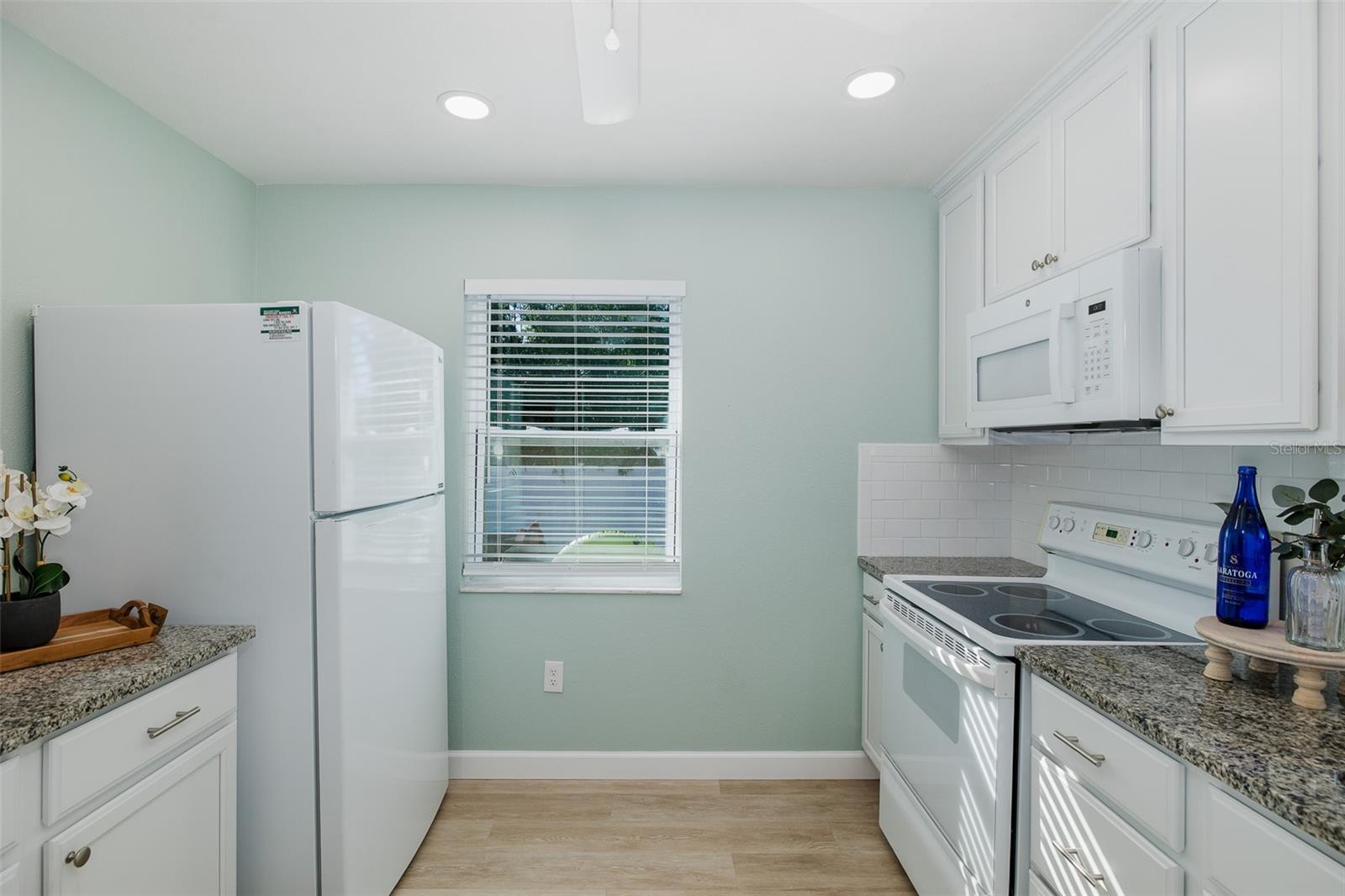 ALOHA GARDENS - Residential