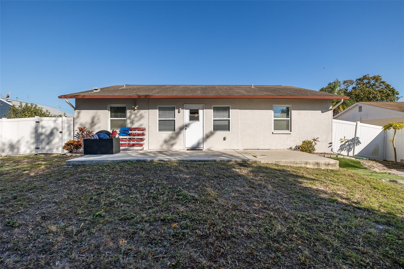 ALOHA GARDENS - Residential