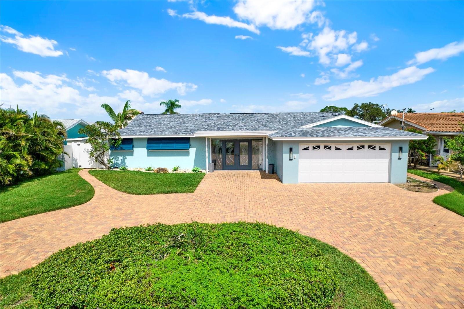 5648 BAYVIEW DRIVE