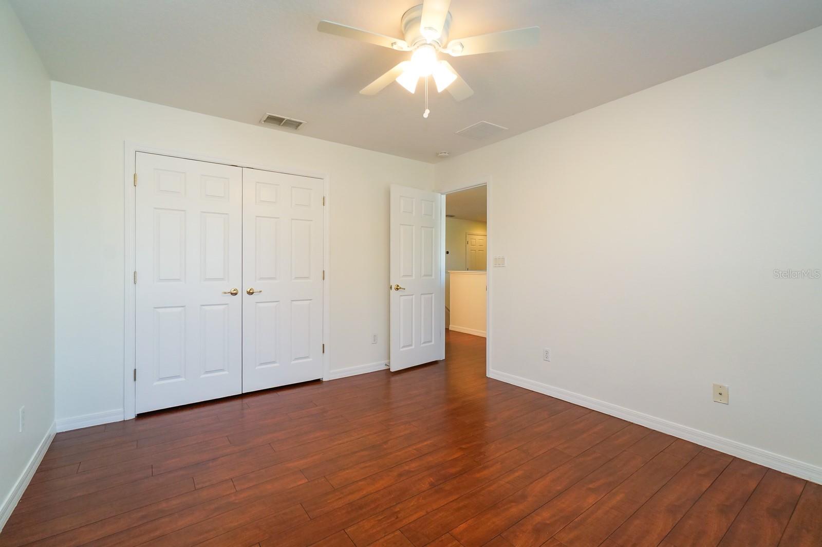 CONROY CLUB 47/86 - Residential Lease