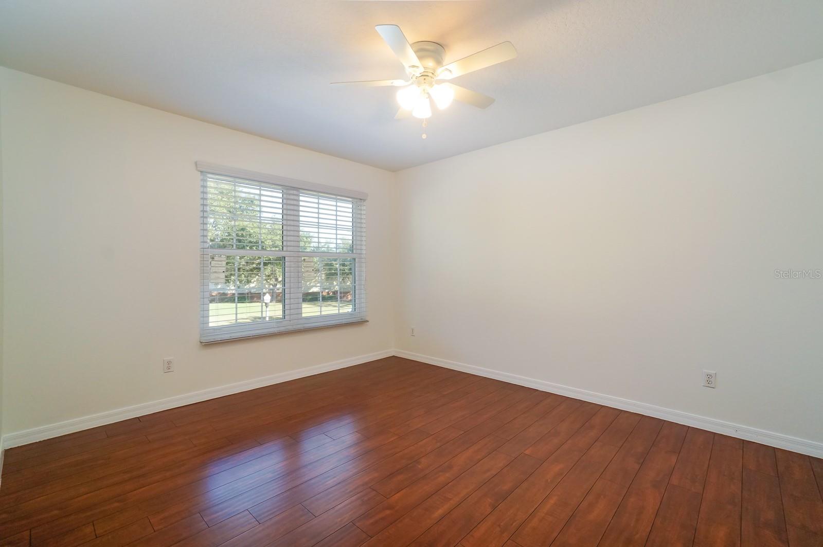 CONROY CLUB 47/86 - Residential Lease