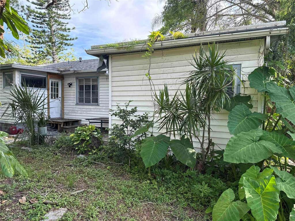 Photo of 7011 Hibiscus Avenue S, South Pasadena, FL 33707 (MLS # O6436005)