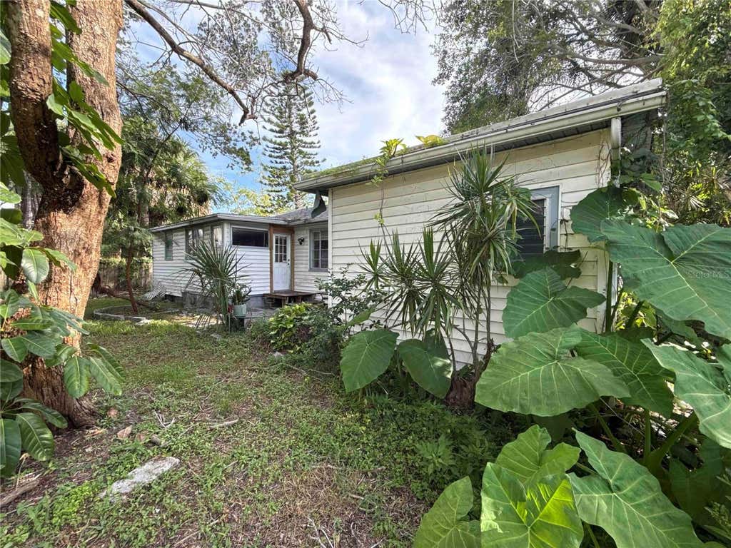 Photo of 7011 Hibiscus Avenue S, South Pasadena, FL 33707 (MLS # O6436005)