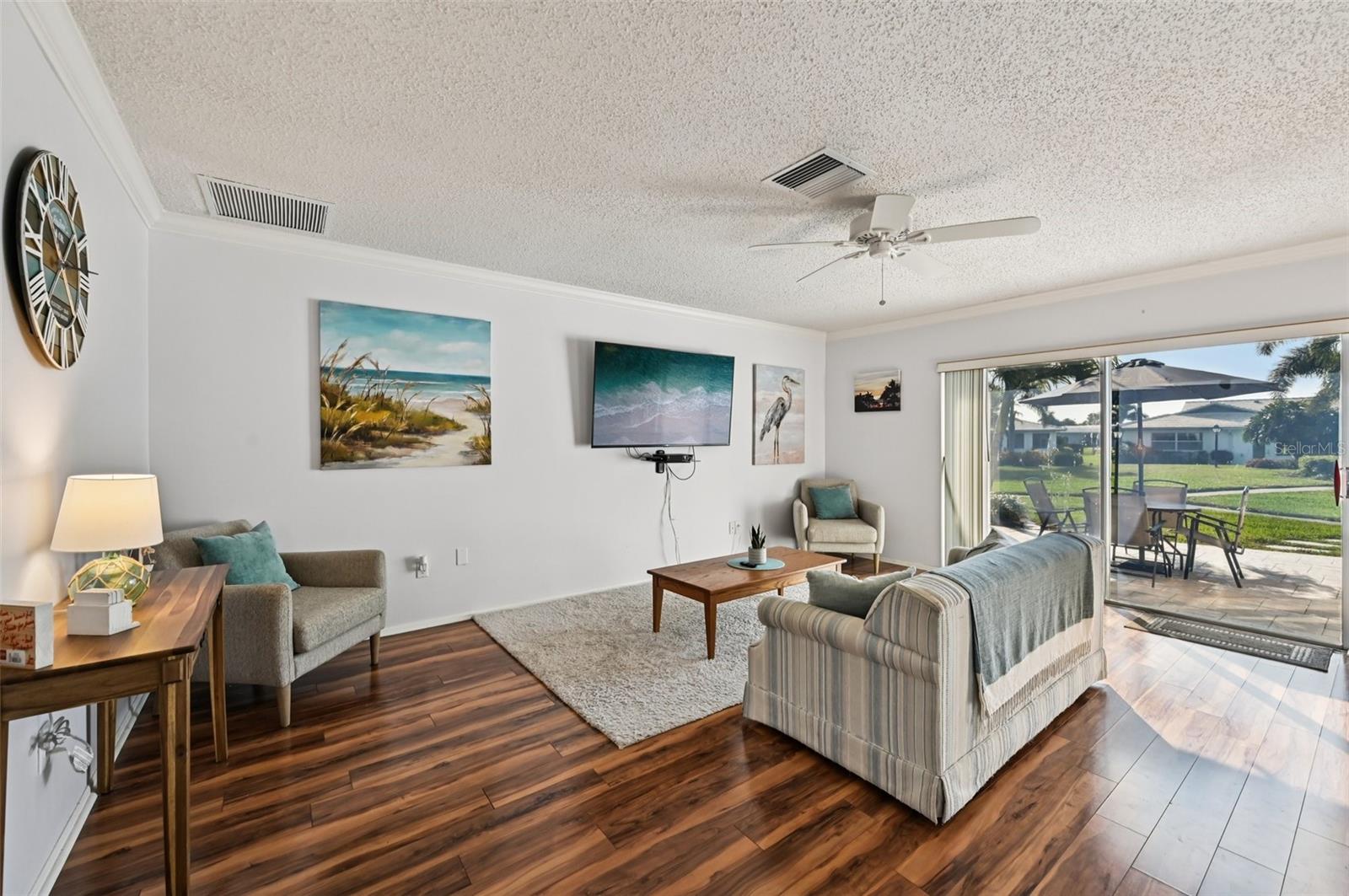 VILLAGE GREEN OF BRADENTON SEC 8 - Residential