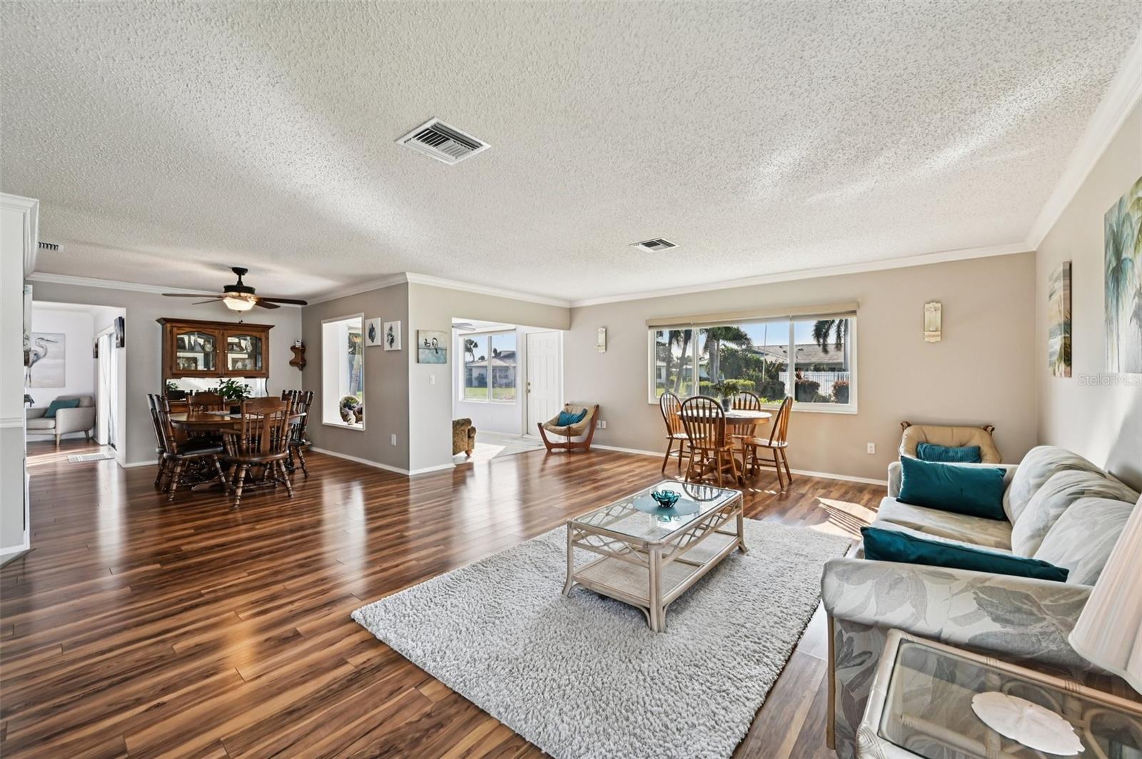 VILLAGE GREEN OF BRADENTON SEC 8 - Residential