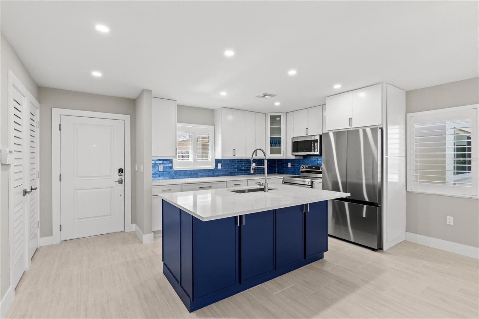 1200 TARPON CENTER DRIVE 1