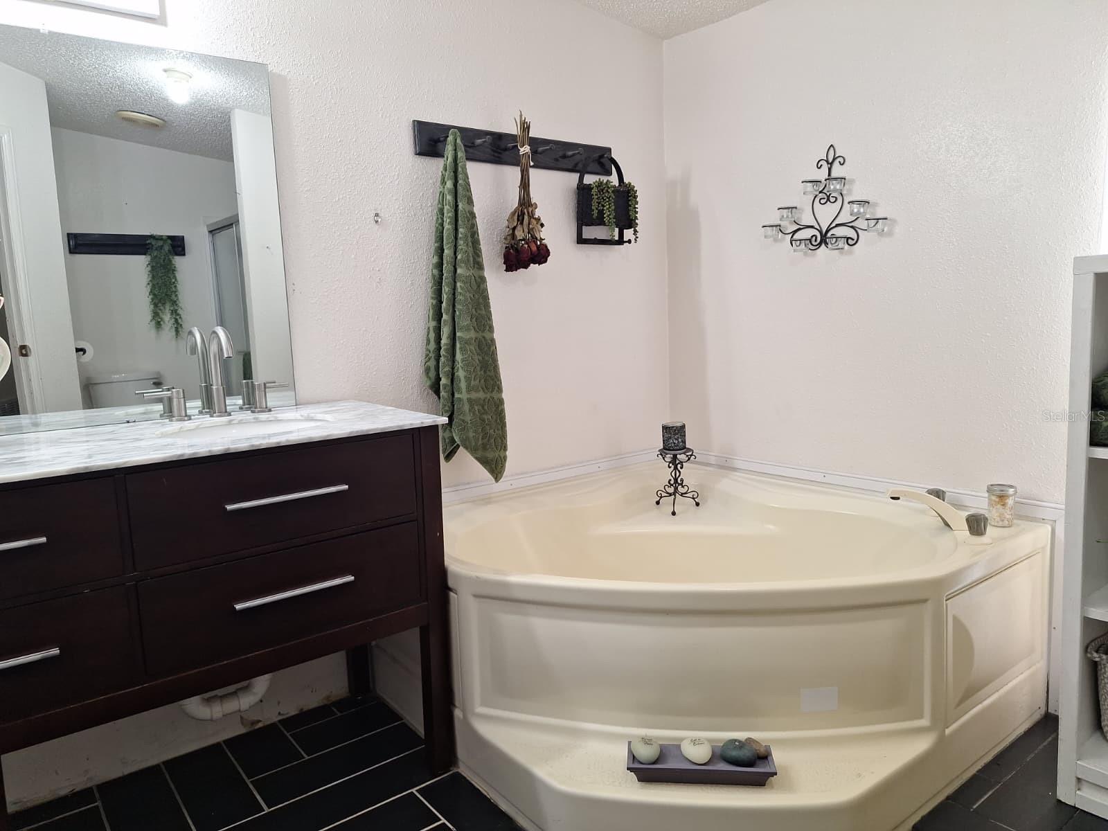 QUAIL HAMMOCK - Residential