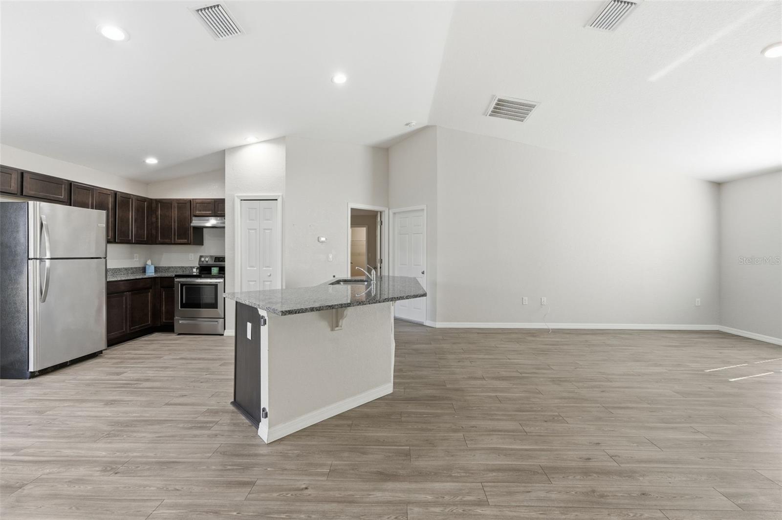 CITRUS SPGS UNIT 27 - Residential