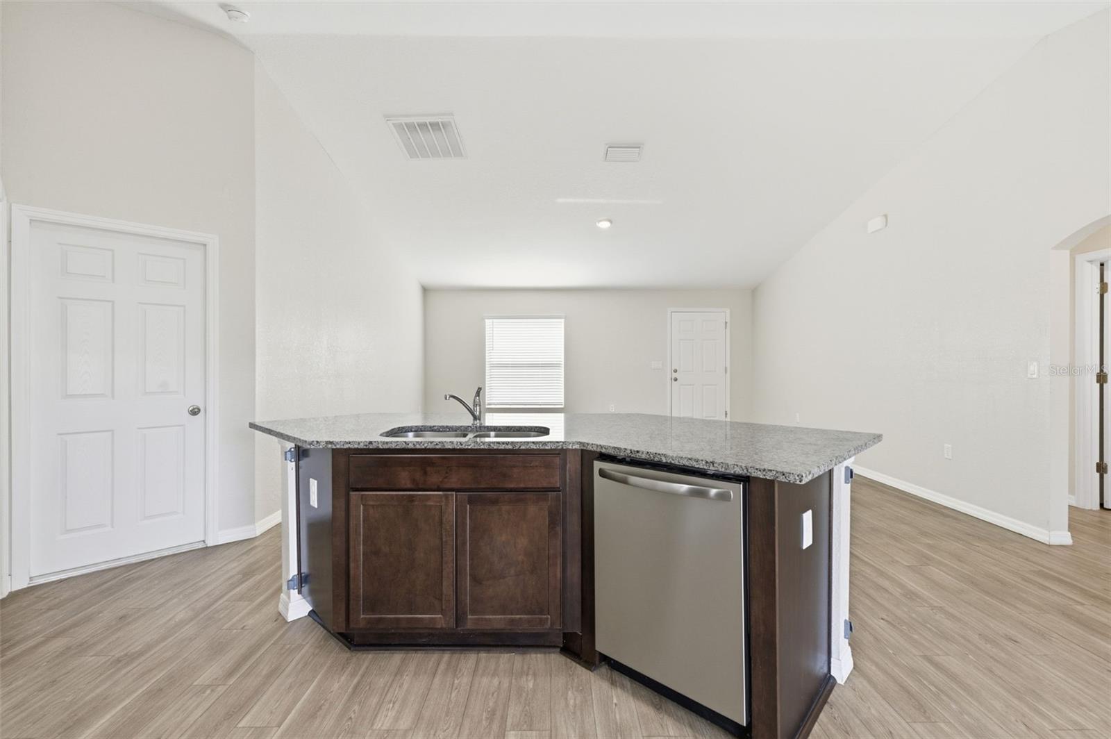 CITRUS SPGS UNIT 27 - Residential