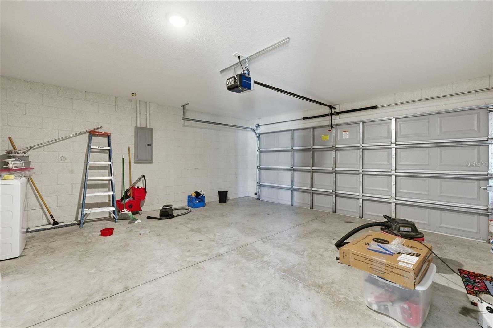 CITRUS SPGS UNIT 27 - Residential