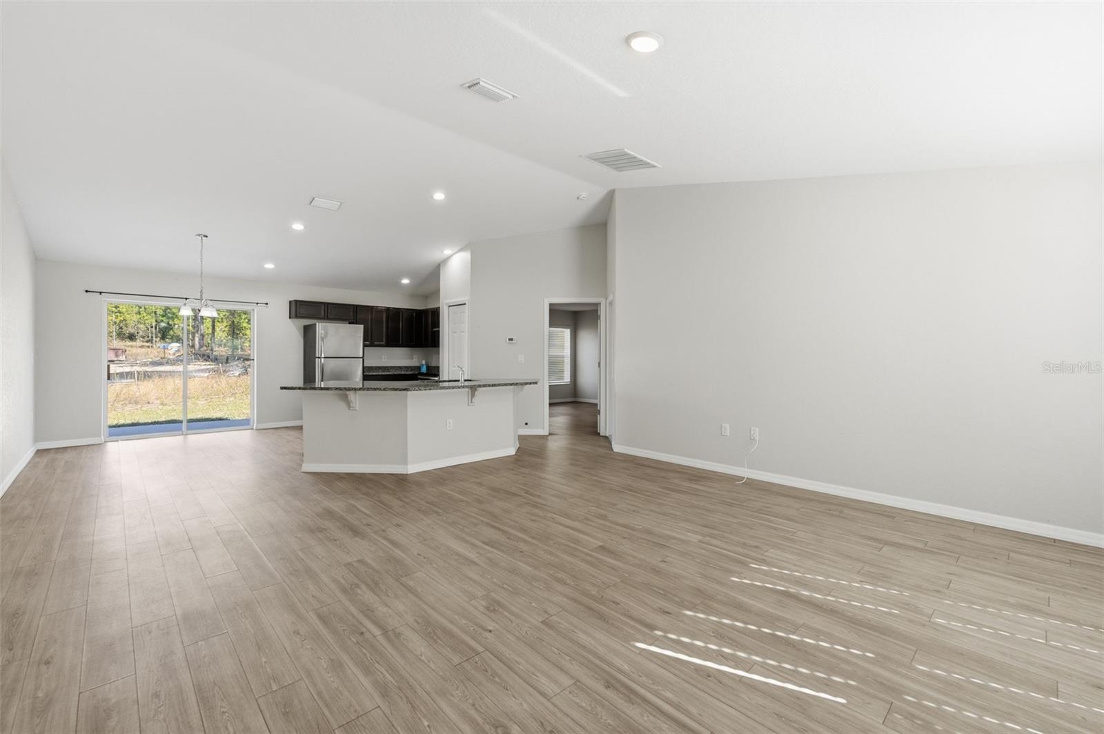 2039 W SHELLBARK DRIVE