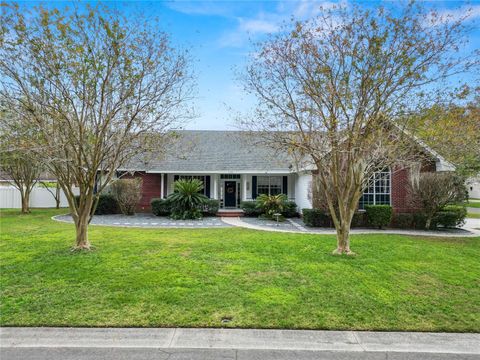 A home in LAKELAND