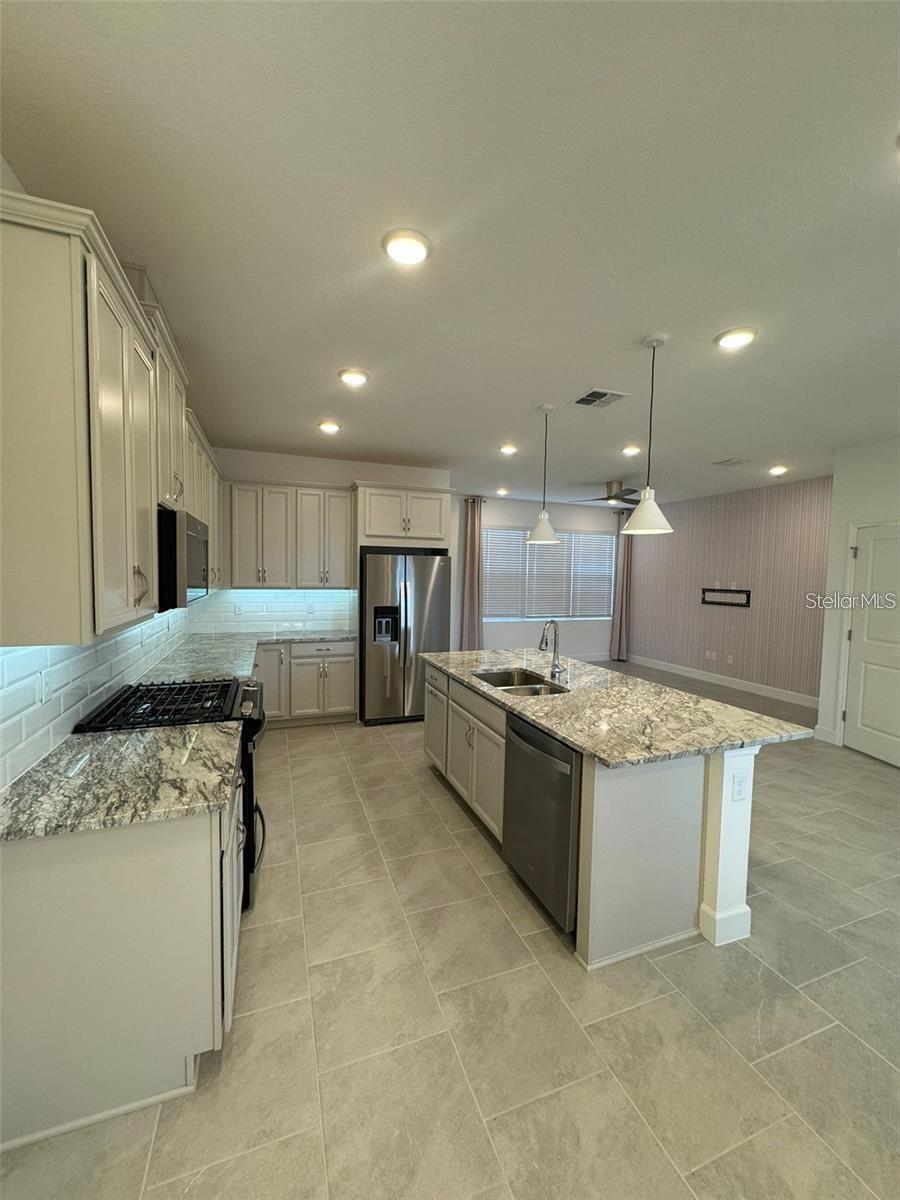 CELEBRATION ISLAND VILLAGE PH 1B - Residential Lease