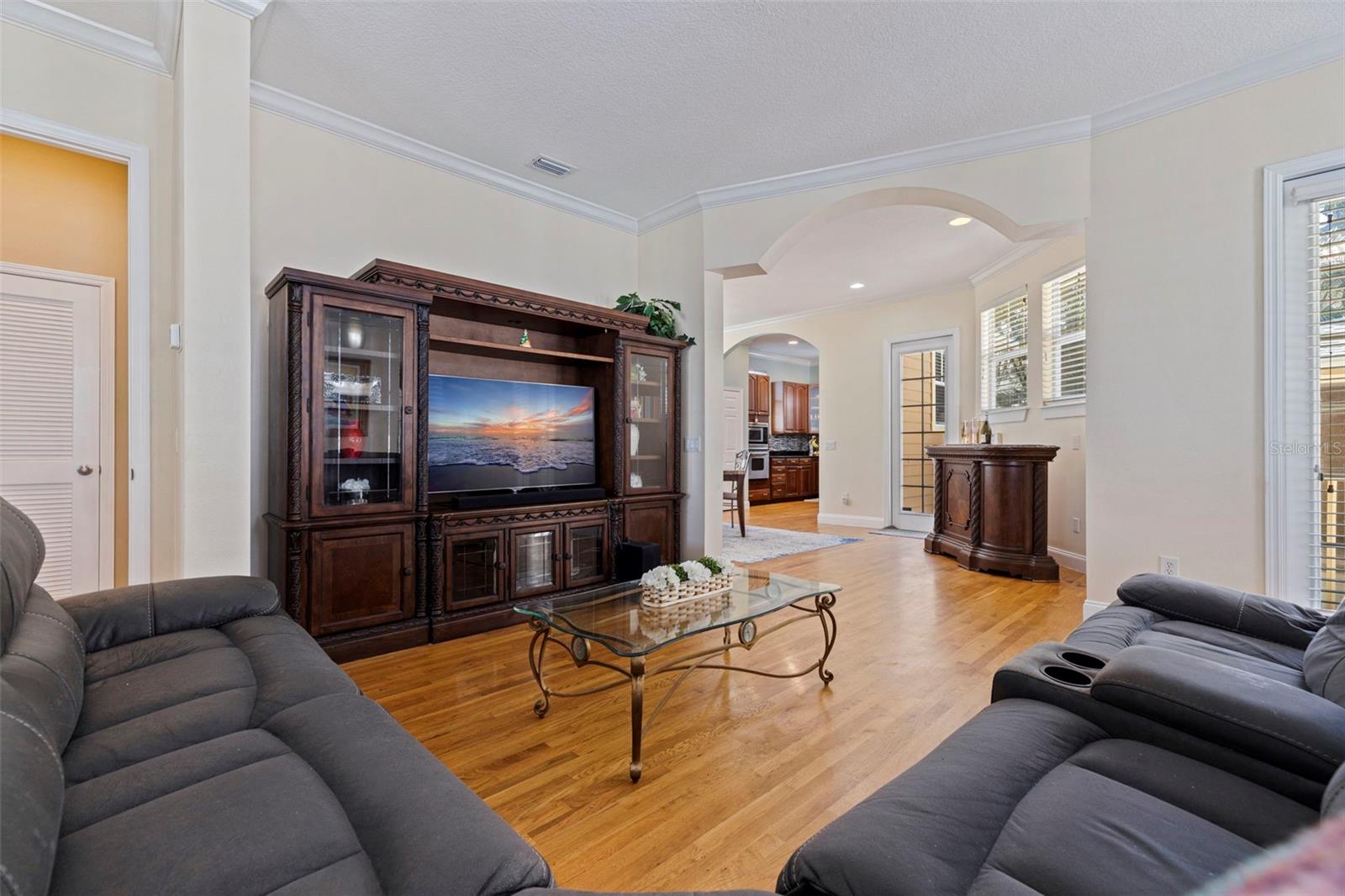 OAKELLARS - Residential