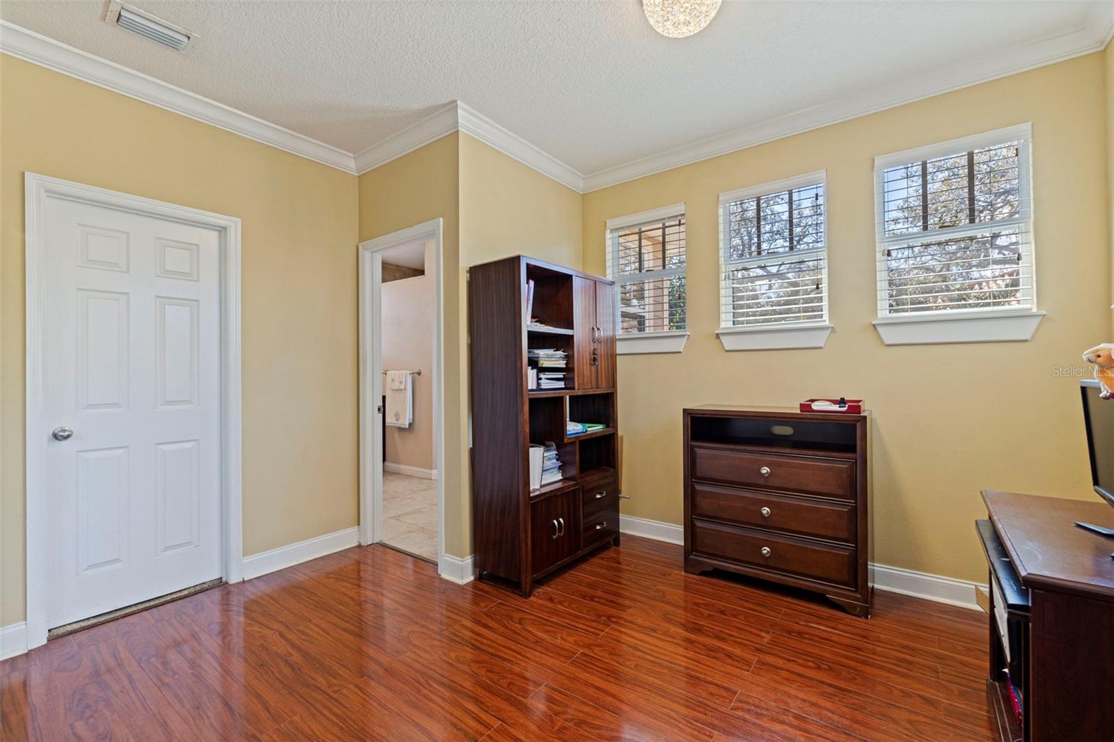 OAKELLARS - Residential