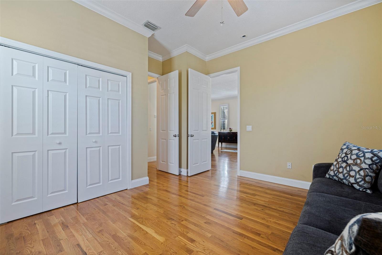 OAKELLARS - Residential