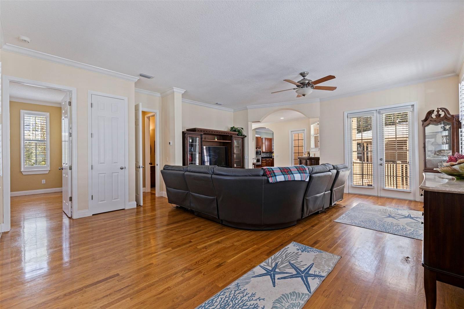 OAKELLARS - Residential