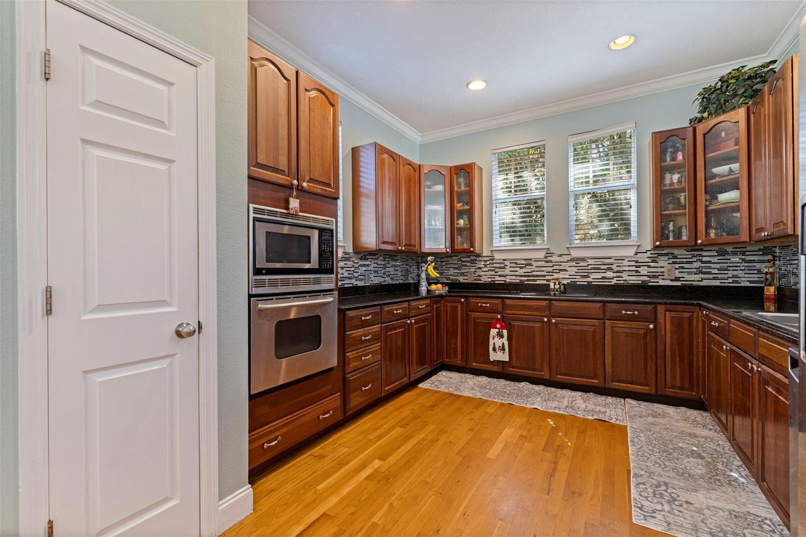 OAKELLARS - Residential