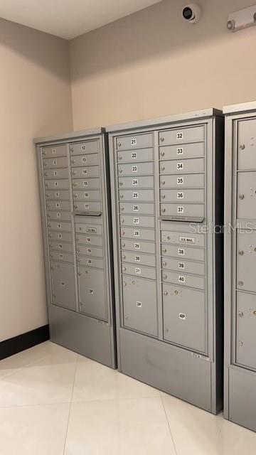 VILLAGE/HUNTERS CRK BLDG P - Commercial Lease