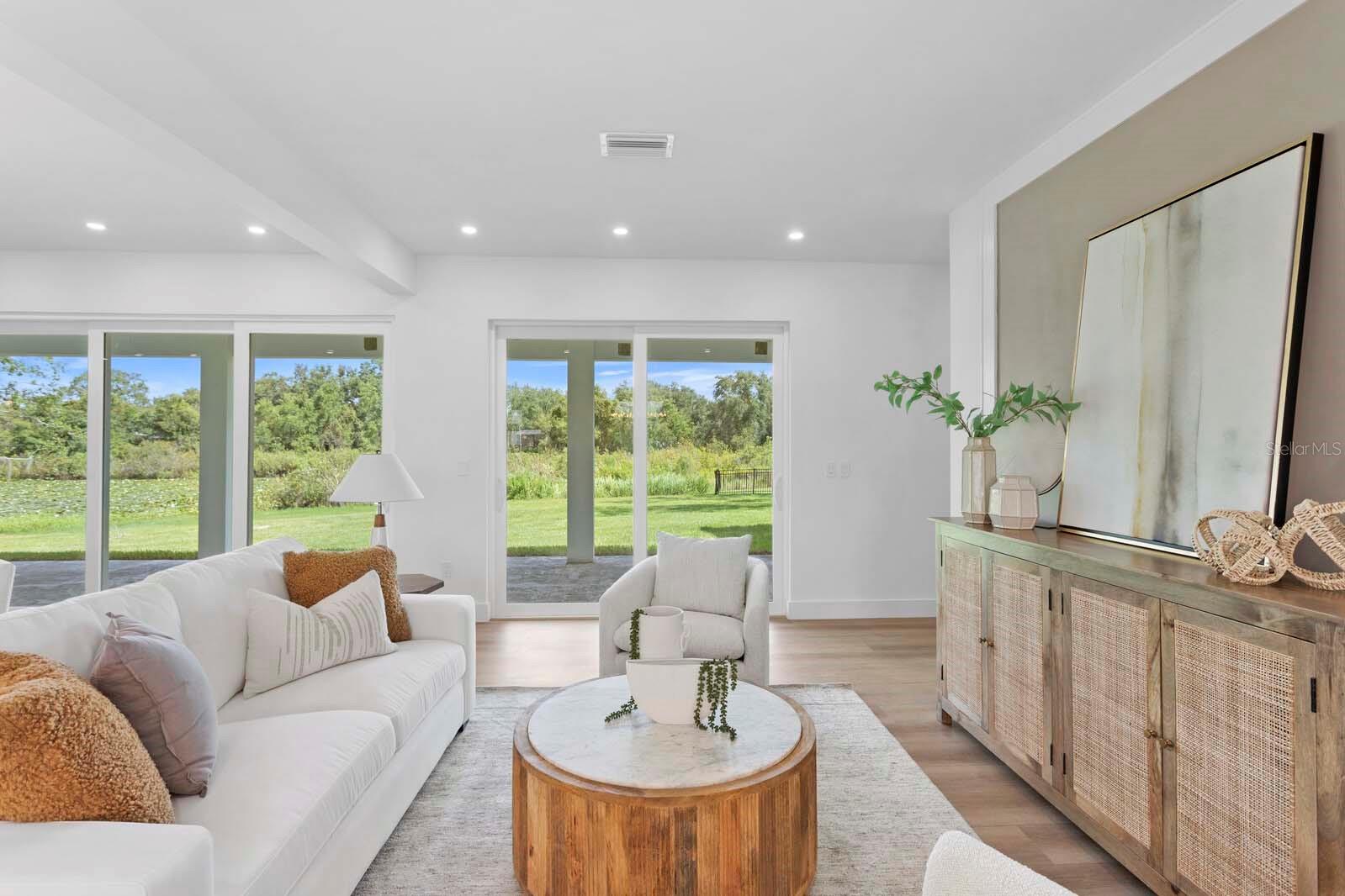 WELLINGTON MANORS - Residential