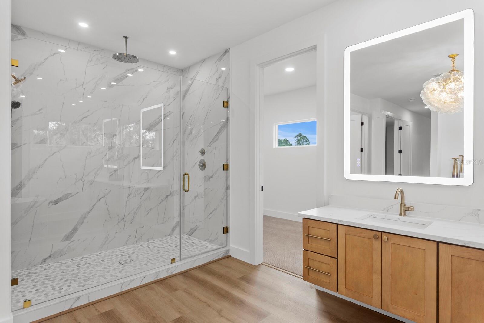 WELLINGTON MANORS - Residential