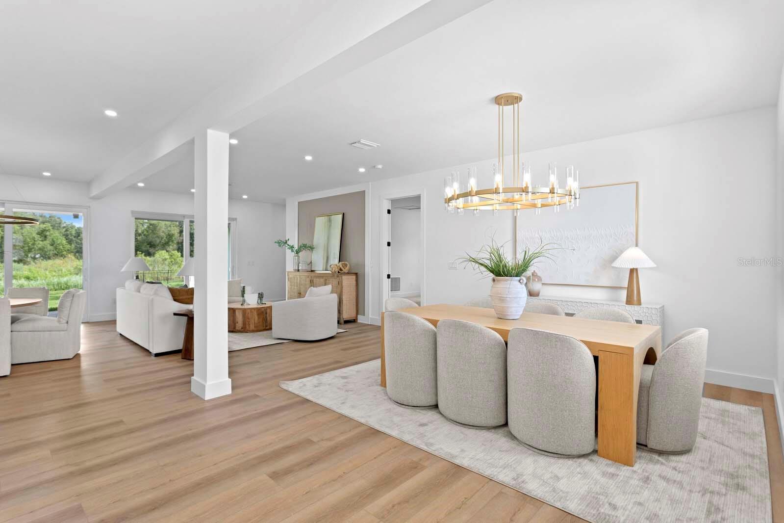 WELLINGTON MANORS - Residential