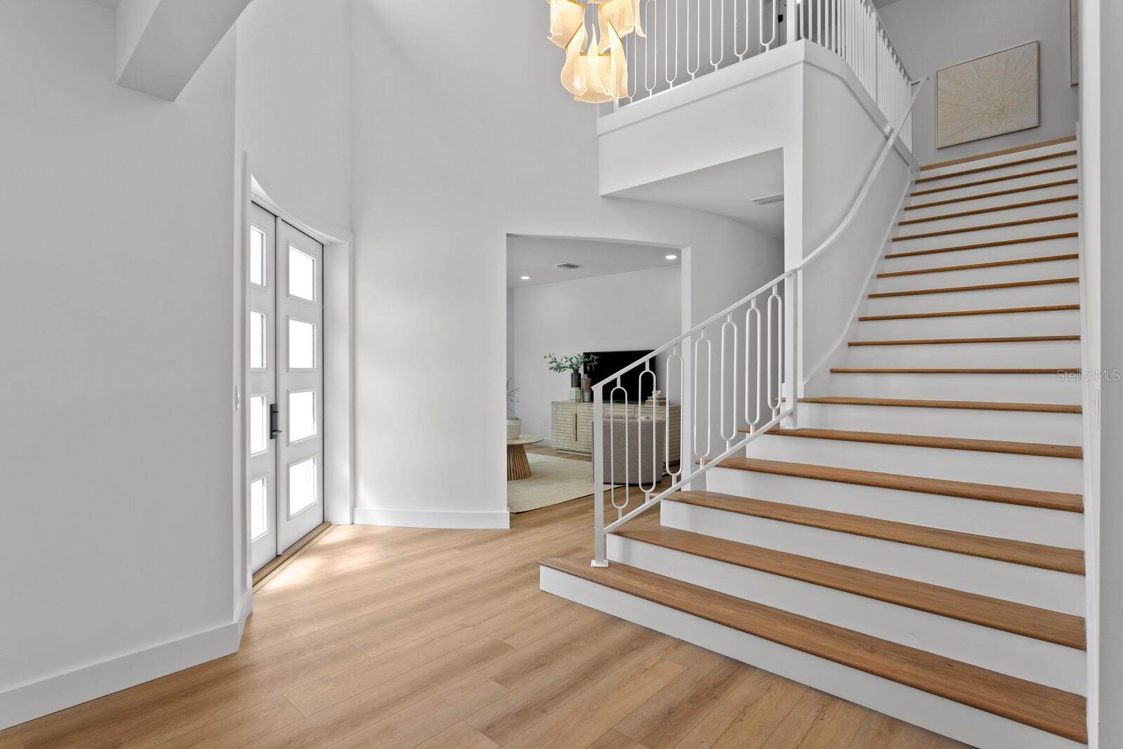 WELLINGTON MANORS - Residential