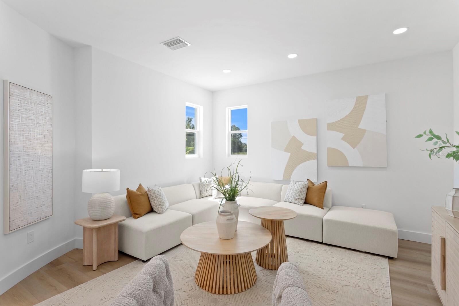 WELLINGTON MANORS - Residential