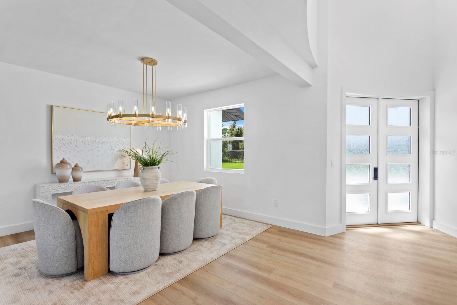 WELLINGTON MANORS - Residential