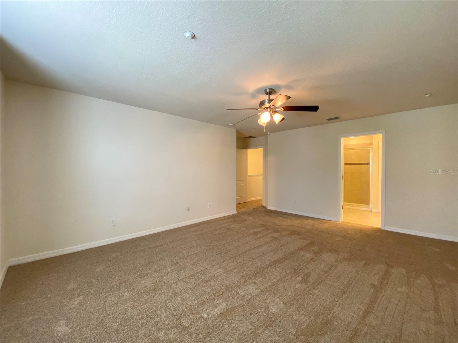 ALOMA TRAILS - Residential Lease