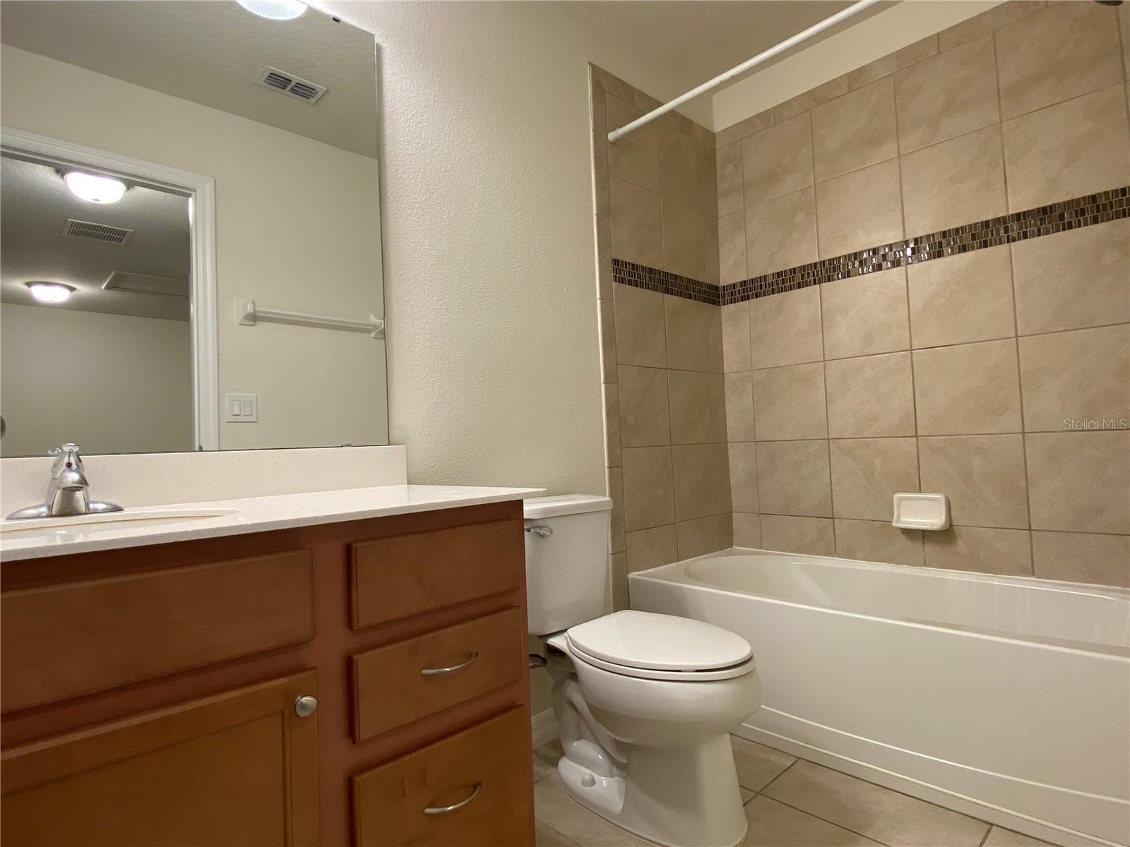 ALOMA TRAILS - Residential Lease