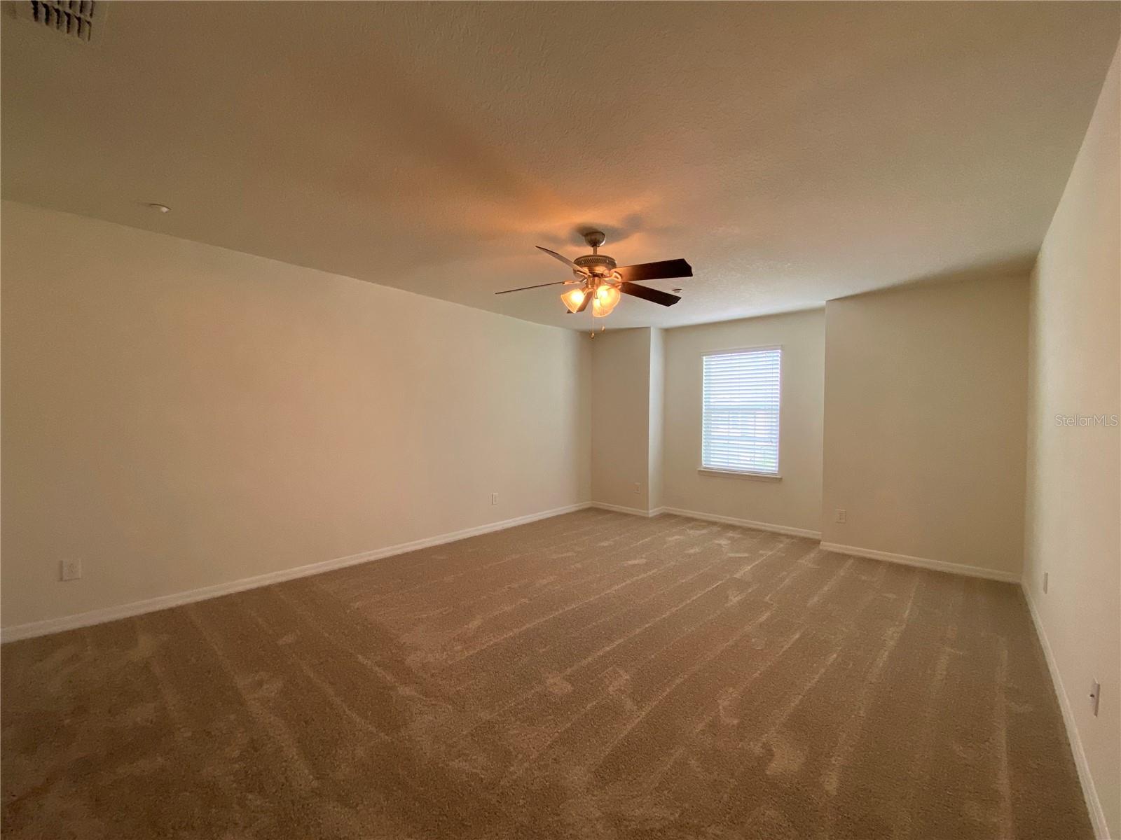 ALOMA TRAILS - Residential Lease