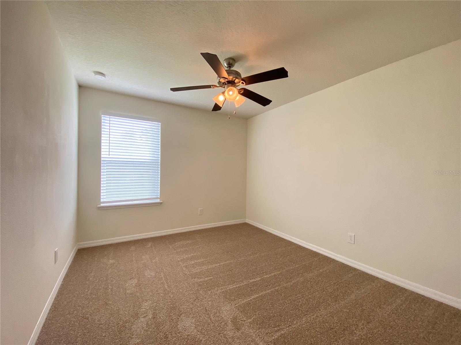 ALOMA TRAILS - Residential Lease