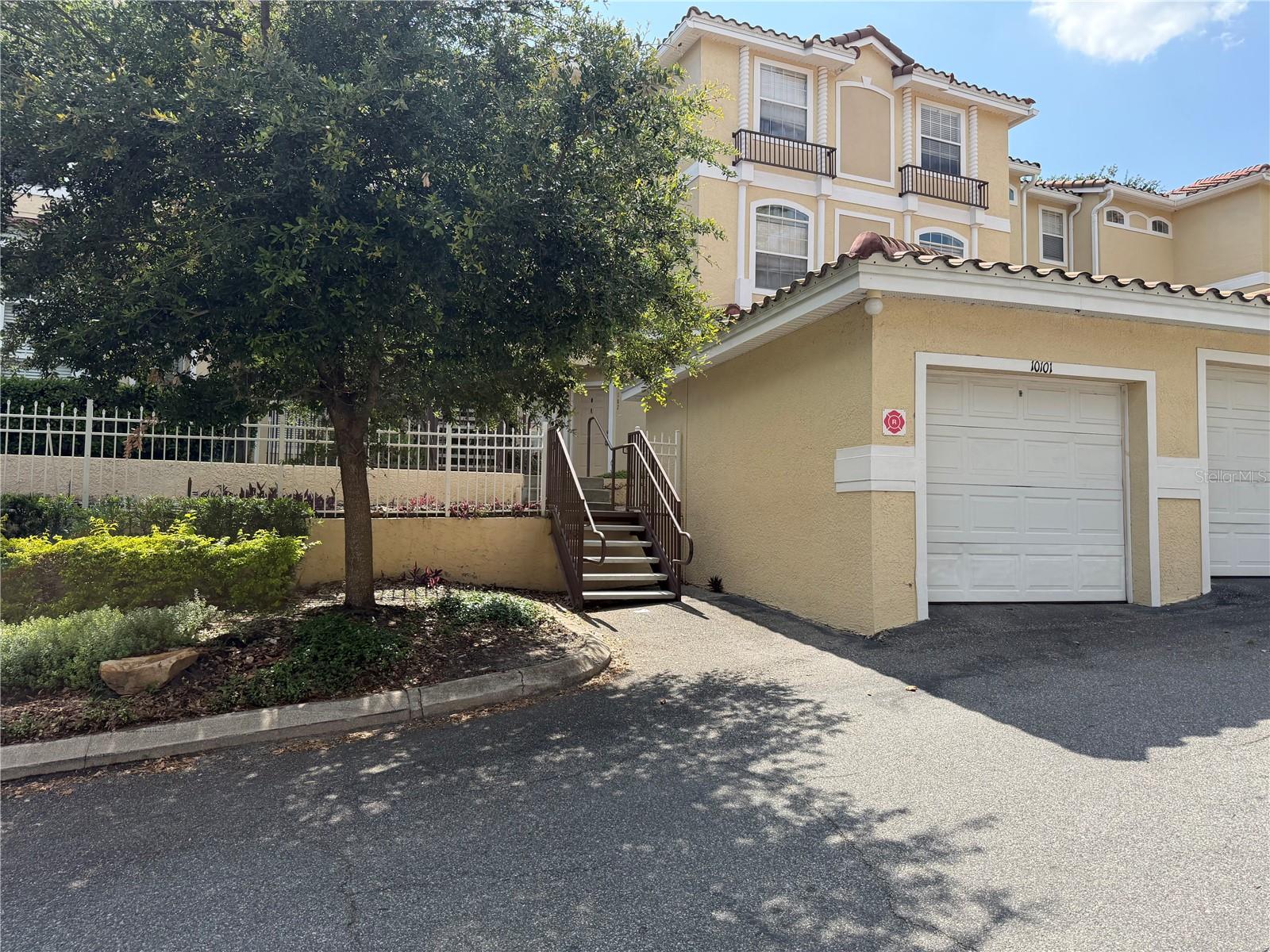 692 SEABROOK COURT 102