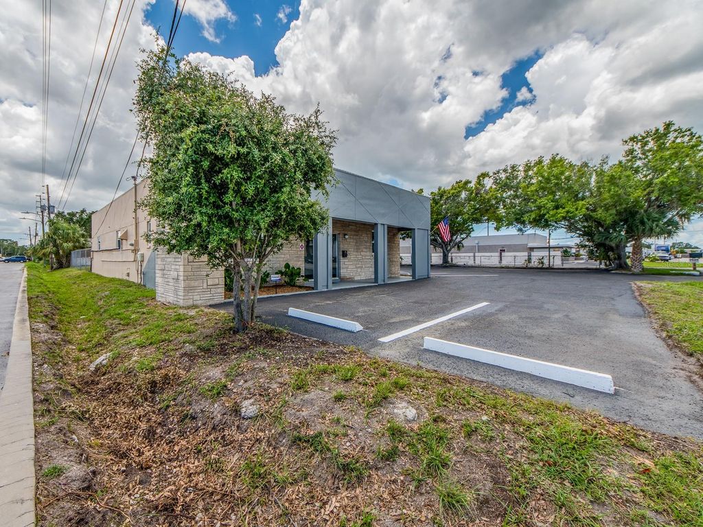 Photo of 2051 Range Road, Clearwater, FL 33765 (MLS # TB8439234)