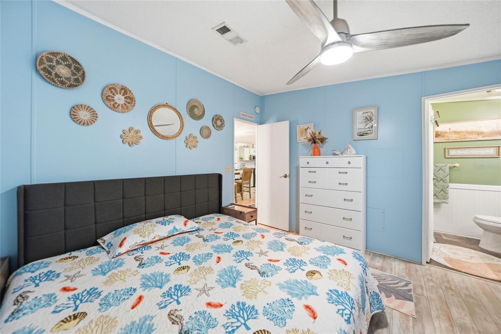 BUTTONWOOD - Residential