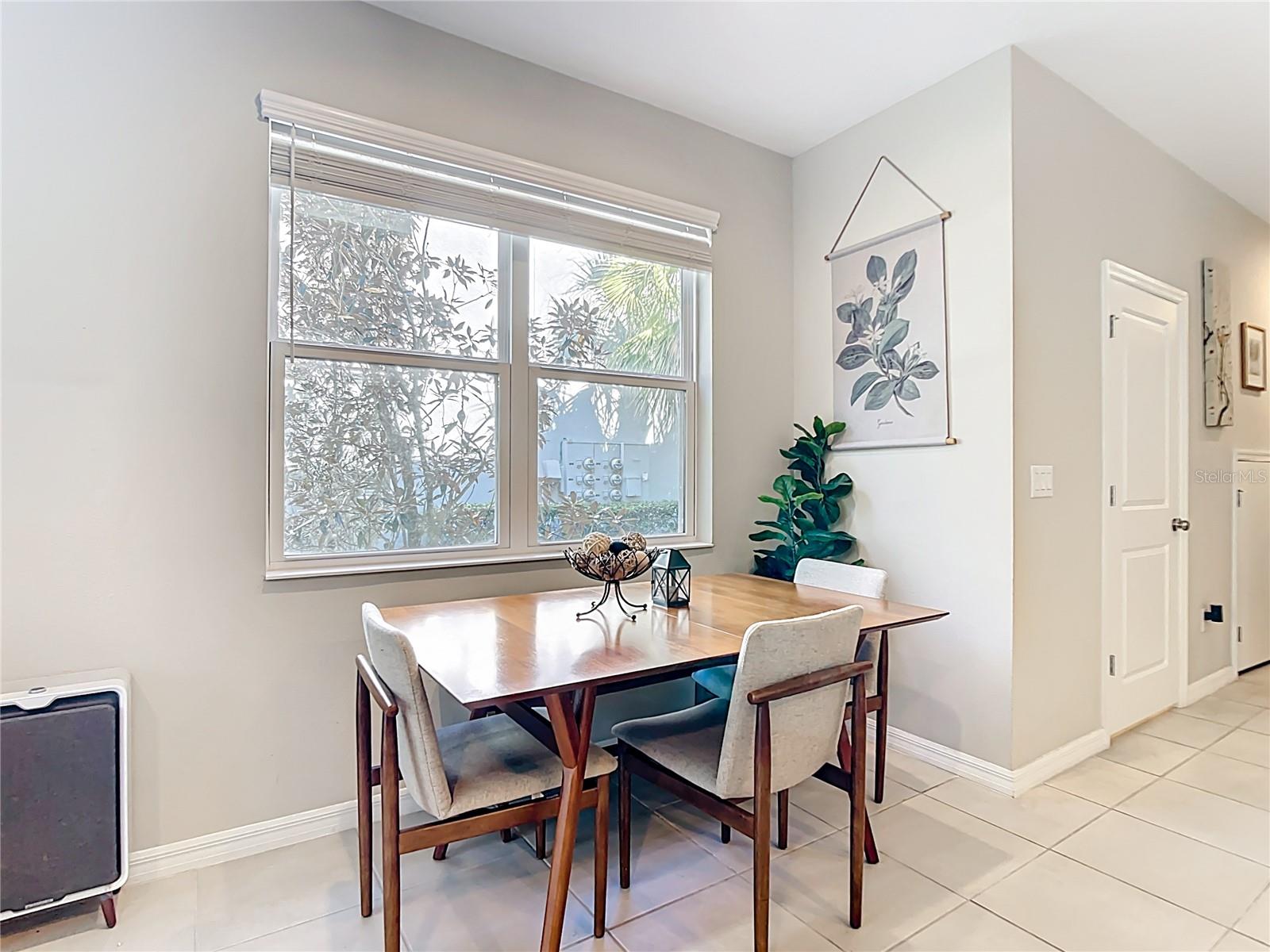 ARTISAN LAKES PRCL J PH I & II - Residential Lease