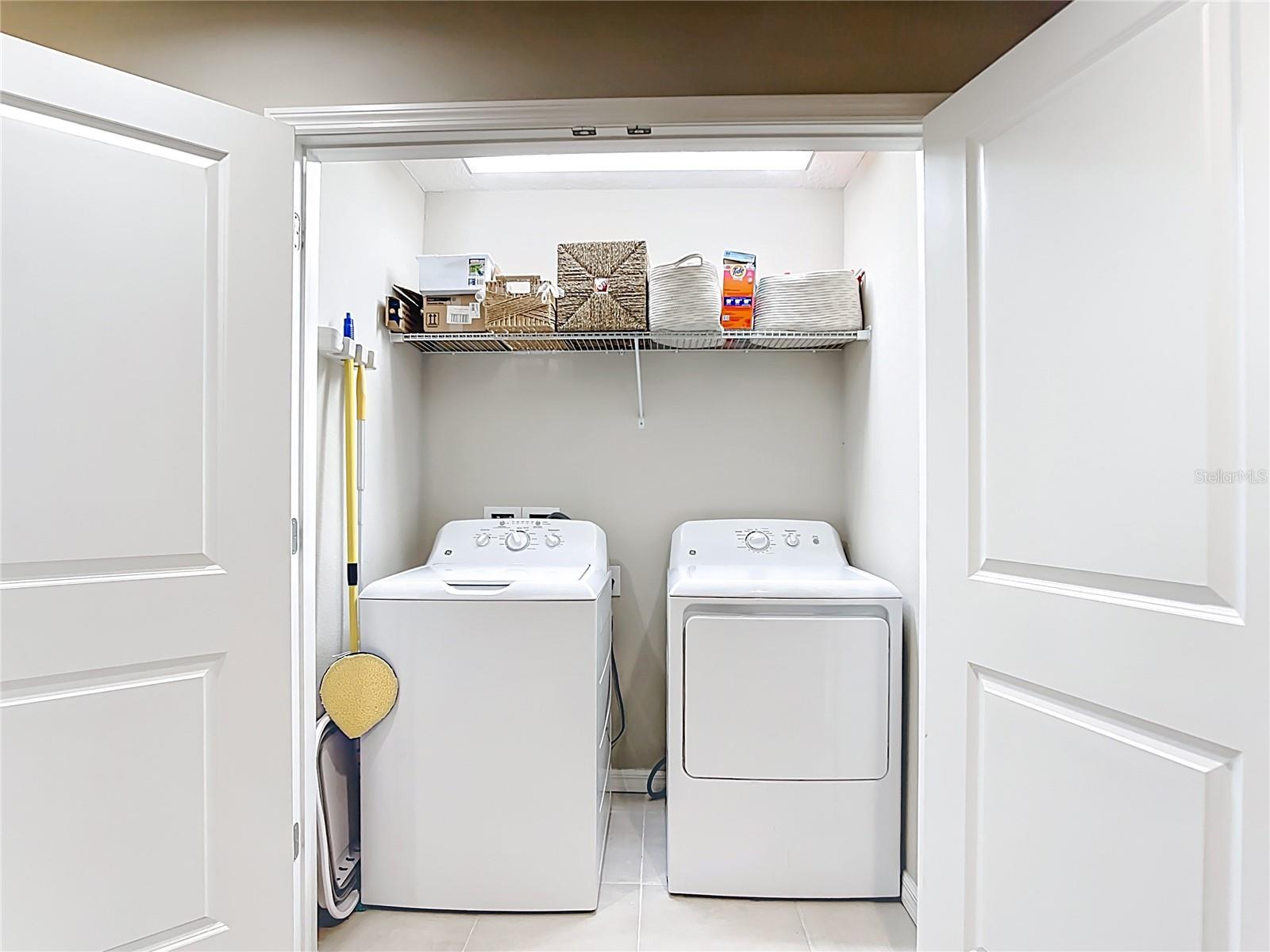 ARTISAN LAKES PRCL J PH I & II - Residential Lease