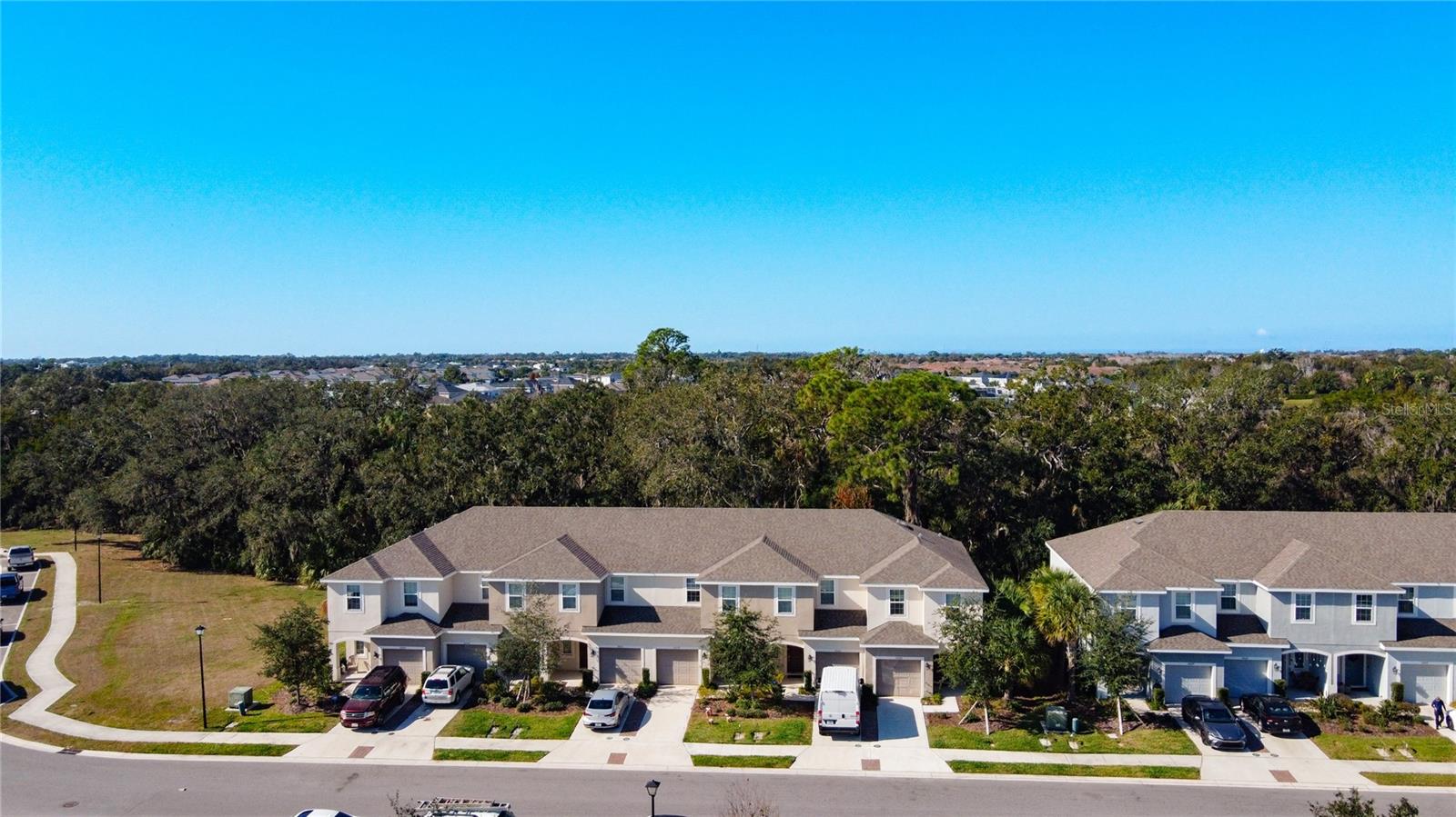 ARTISAN LAKES PRCL J PH I & II - Residential Lease