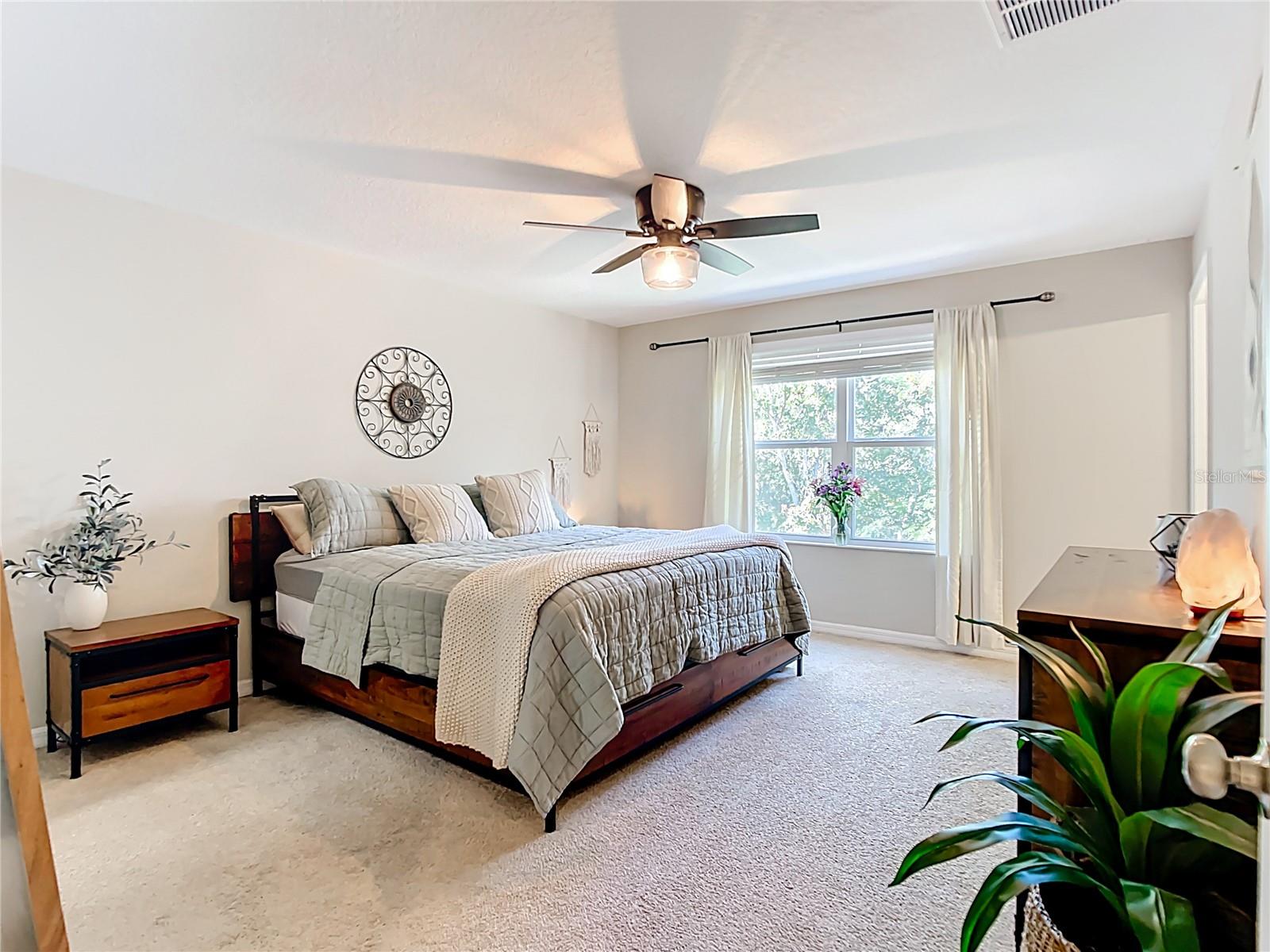 ARTISAN LAKES PRCL J PH I & II - Residential Lease