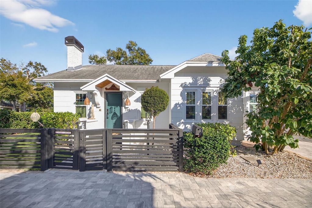 Photo of 748 32nd Avenue N, St Petersburg, FL 33704 (MLS # TB8469724)