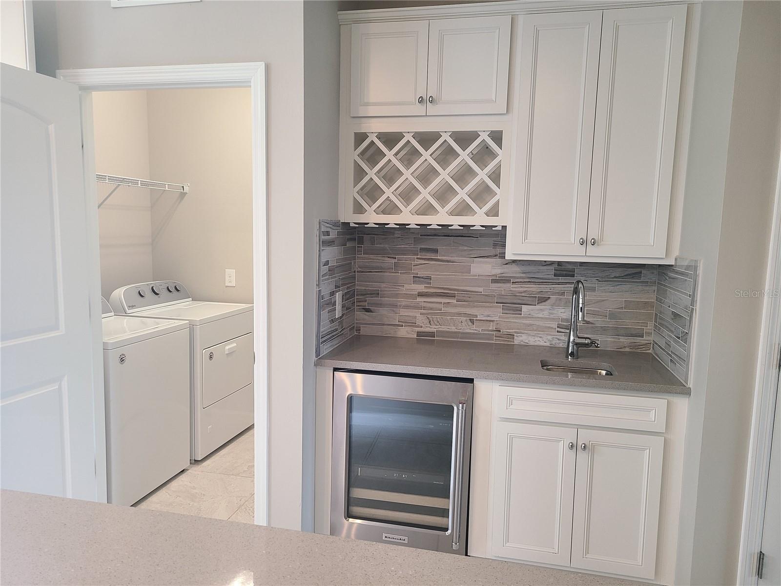 MALLORY PARK - Residential Lease